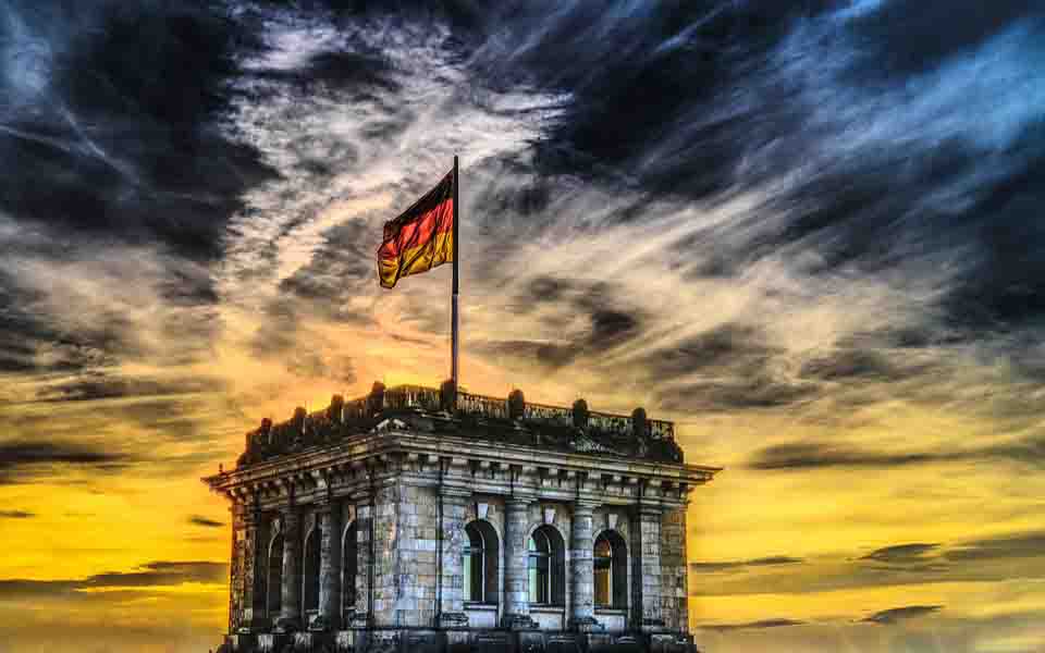 httpspixabay.comzhphotosbundestag-german-flag-parliament-2463236.jpg