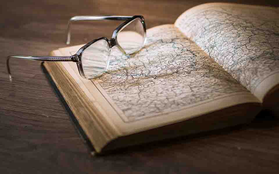 httpspixabay.comzhphotosatlas-book-glasses-map-knowledge-1052011.jpg